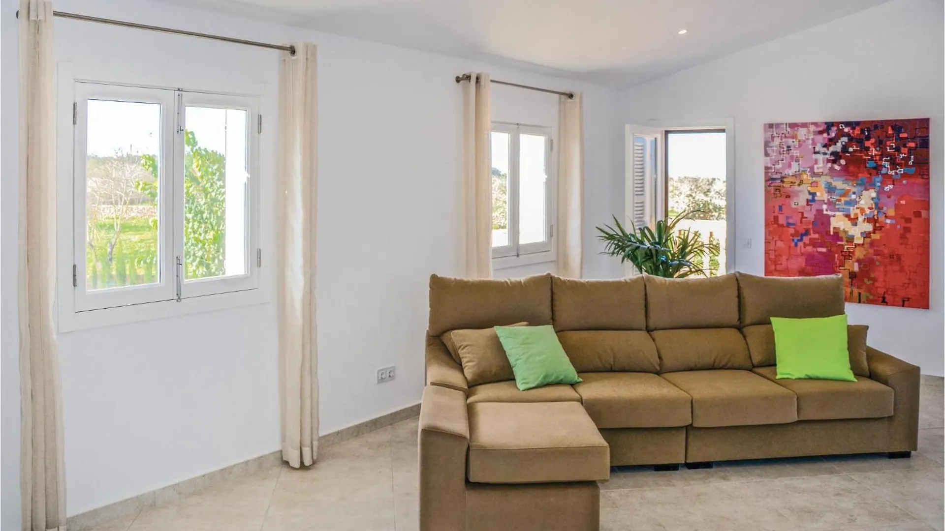 Awesome Home In Ariany With Kitchenette Holiday home